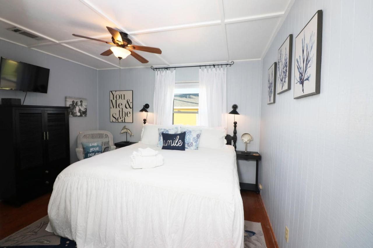 One-Of-A-Kind Beach Home With Lounge Bar Game Room Galveston Esterno foto