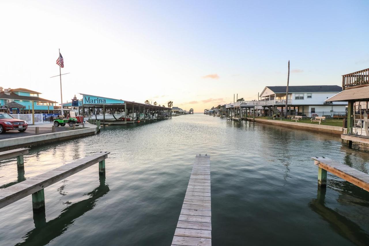 One-Of-A-Kind Beach Home With Lounge Bar Game Room Galveston Esterno foto