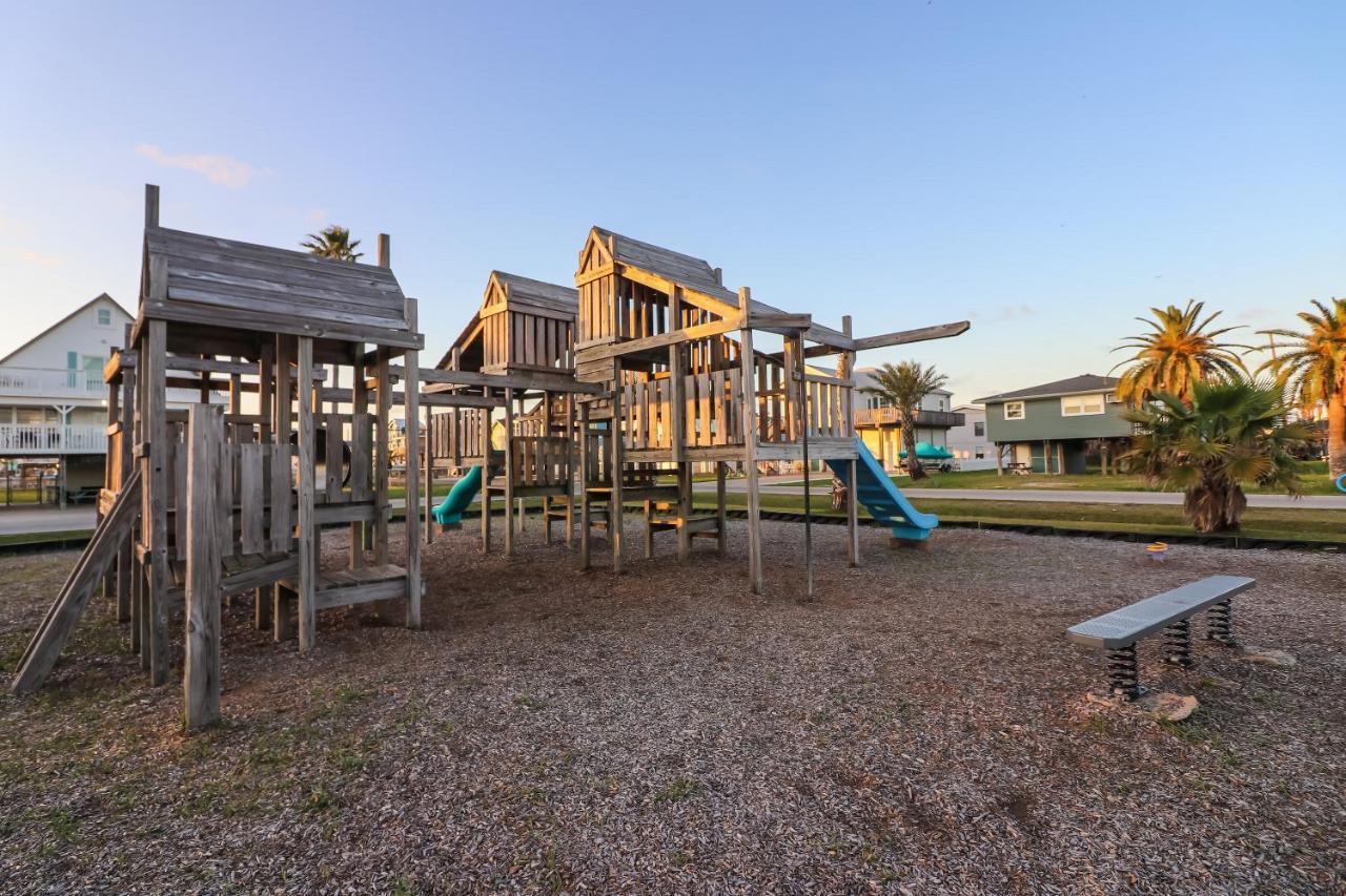 One-Of-A-Kind Beach Home With Lounge Bar Game Room Galveston Esterno foto